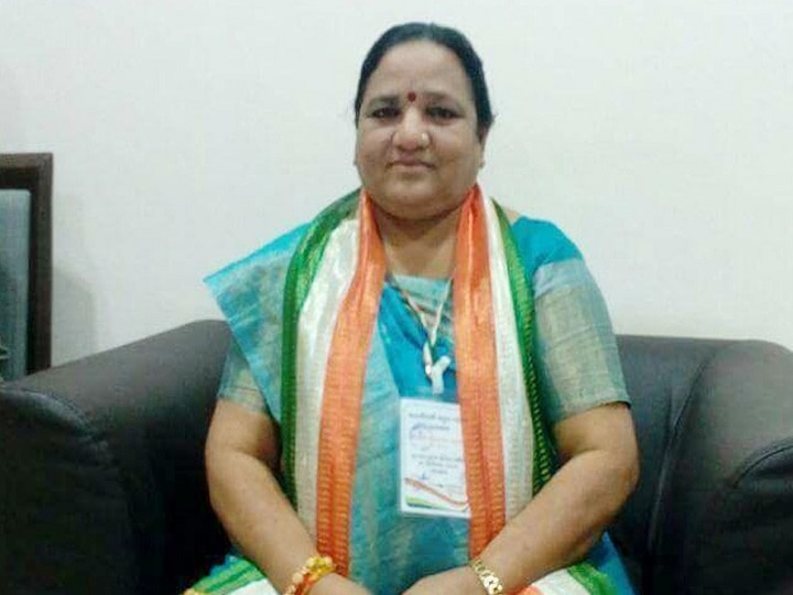 congress mla chandrika ben bariya made controversial statements in presence of party state head गुजरात: कांग्रेस विधायक का विवादित बयान, उपचुनाव में बीजेपी उम्मीदवार के घर पथराव के लिए उकसाया