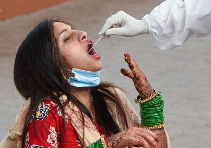 Coronavirus: वाराणसी में धारा 144 लागू, कोरोना के बढ़ते मामलों के बाद लिया फैसला Section 144 imposed in Varanasi due to corona virus Coronavirus: वाराणसी में धारा 144 लागू, कोरोना के बढ़ते मामलों के बाद लिया फैसला