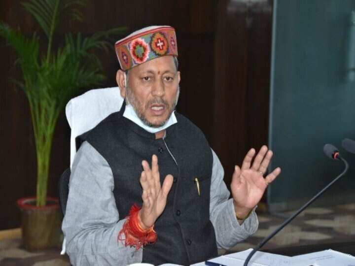 Uttarakhand CM Tirath Singh Rawat controversial remarks says Kumbh is also held in Varanasi फिर फिसली उत्तराखंड के सीएम की जुबान, बोले- बनारस में भी होता है कुंभ