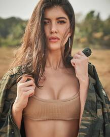 Shanaya Kapoor इन दो हैंडसम एक्टर्स के साथ पर्दे पर करेंगी रोमांस, जानिए पहली फिल्म के बारे में