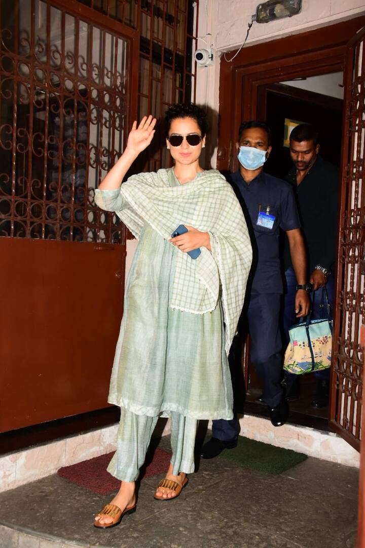थलाइवी फ़िल्म को तमिल , तेलुगू और हिंदी भाषा में ज़ी स्टूडियोस के द्वारा 23 अप्रैल 2021 को वर्ल्ड वाइड रिलीज किया जाएगा.