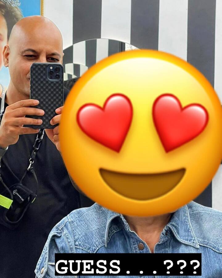 एक तस्वीर में फरदीन खान के चेहरे को बड़े स्माइली स्टिकर छिपा रखा है. इस तस्वीर को शेयर करते हुए आलिम ने फैंस पूछा कि कोई बता सकता है कि ये कौन है?