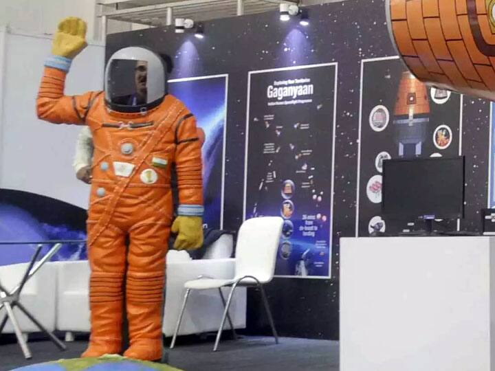 Gaganayaan-Roos-me-Bharti-Antarriksh-Yaatriyaon-ne-Poora-kiya-Prashikshan Gaganayaan-Roos-me-Bharti-Antarriksh-Yaatriyaon-ne-Poora-kiya-Prashikshan