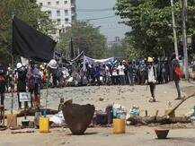 भारत ने म्यांमार हिंसा पर तोड़ी चुप्पी, कहा- स्थिति नियंत्रण में लाने के लिए शांतिपूर्ण समाधान जरूरी