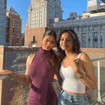 पर्पल कलर की ड्रेस में दोस्तों संग बेहद हॉट लुक देती नजर आईं सुहाना खान, जमकर वायरल हो रही तस्वीरें