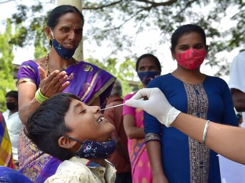 बच्चों के लिए भी आने वाली है कोरोना वैक्सीन? इस कंपनी ने शुरू किया 12 से 17 के बच्चों पर ट्रायल