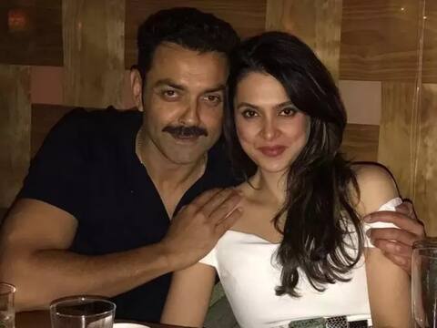 कुछ ऐसी है Bobby Deol की लव स्टोरी, रेस्तरां में दिखी लड़की से हो गया था प्यार, फिर उसी से कर ली शादी कुछ ऐसी है Bobby Deol की लव स्टोरी, रेस्तरां में दिखी लड़की से हो गया था प्यार, फिर उसी से कर ली शादी