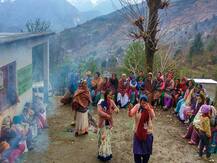 कुमाऊं में महिलाएं अलग अंदाज में मनाती हैं होली का त्योहार, जानें- क्या है खास