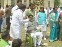 बिहार विधानसभा परिसर में विपक्ष ने चलाया समानांतर सदन, भूदेव चौधरी को बनाया अध्यक्ष