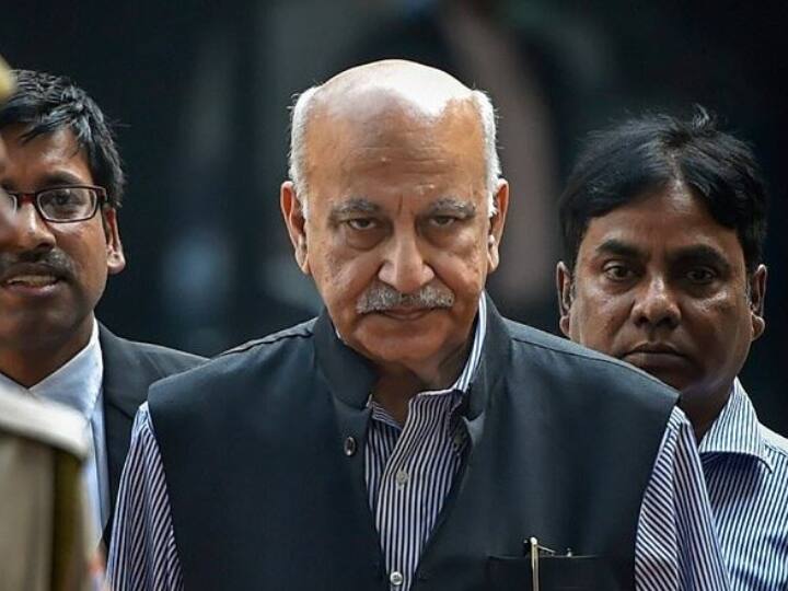 MJ Akbar approaches Delhi High Court challenging trial court order in criminal defamation case against Priya Ramani आपराधिक मानहानि मामला: एमजे अकबर ने प्रिया रमानी को बरी करने के आदेश को HC में दी चुनौती, कल होगी सुनवाई