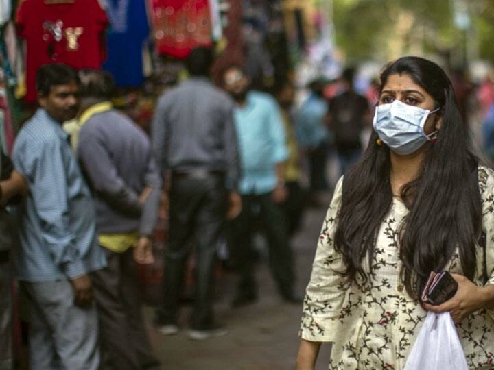 कोरोना का कहर: बगैर मास्क सड़कों पर चल रहे लोगों की शामत, अभियान चलाकर काटा गया चालान gorakhpur District and Police Administration taking action against corona negligence ann कोरोना का कहर: बगैर मास्क सड़कों पर चल रहे लोगों की शामत, अभियान चलाकर काटा गया चालान