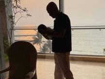 पुरानी तस्वीरें शेयर कर Anushka Sharma ने पापा को कहा हैप्पी बर्थडे, नाना की गोद में नज़र आईं नन्हीं Vamika