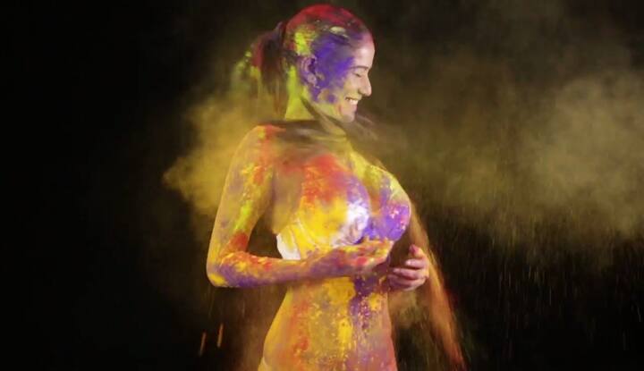 बता दें कि ये सभी तस्वीरें पूनम पांडे के थ्रोबैक सेलिब्रेशन की हैं.