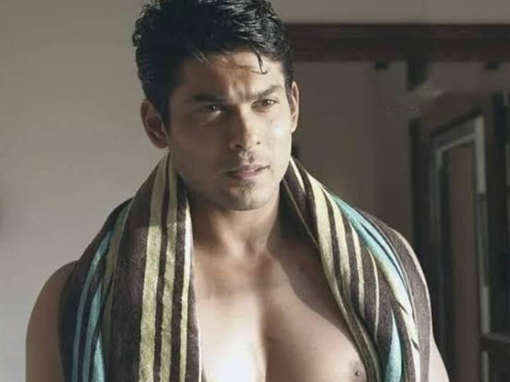 फैन ने शेयर की सिद्धार्थ शुक्ला की शर्टलेस तस्वीर, कहा- हफ्ते में सातों दिन 24 घंटे लगते हो 'सेक्सी' Sidharth Shukla fans shared shirtless photo and says sexy but actor opposed it फैन ने शेयर की सिद्धार्थ शुक्ला की शर्टलेस तस्वीर, कहा- हफ्ते में सातों दिन 24 घंटे लगते हो 'सेक्सी'