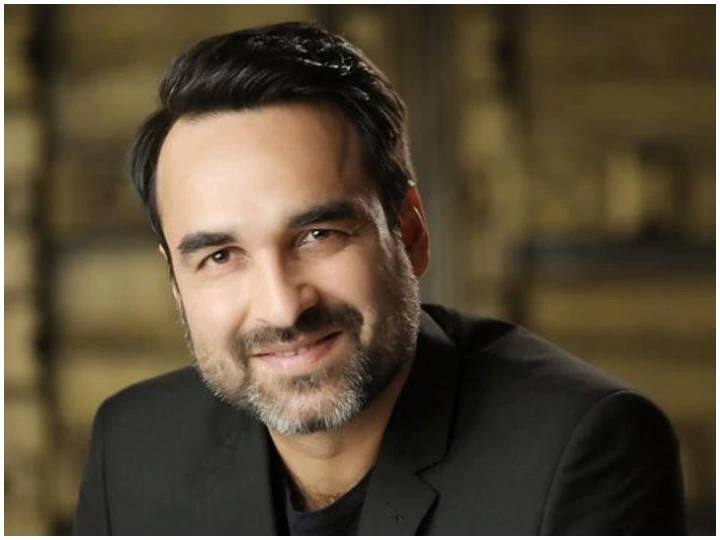 पंकज त्रिपाठी भी किसी पहचान के मोहताज नहीं है. वह जितने ही बेहतरीन एक्टर ऑनस्क्रीन हैं, थिएटर में भी उतना ही शानदार परफॉर्म करते हैं.   