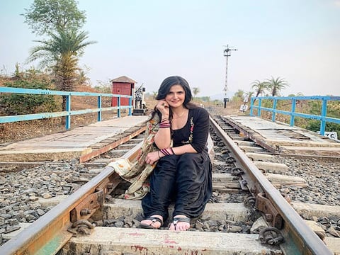 Zareen Khan ने अलग स्टाइल में करवाया फोटोशूट, दिखा नया अंदाज Zareen Khan ने अलग स्टाइल में करवाया फोटोशूट, दिखा नया अंदाज