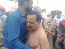 पंजाब में किसानों ने बीजेपी विधायक का किया घेराव, कपड़े फाड़े और गाड़ी पर कालिख पोती