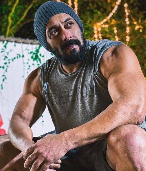 क्या सलमान खान 'टाइगर 3' की शूटिंग और 'राधे' के प्रमोशन को साथ करेंगे हैंडल! salman khan to handle tiger 3 shooting and radhe prmotions hand to hand क्या सलमान खान 'टाइगर 3' की शूटिंग और 'राधे' के प्रमोशन को साथ करेंगे हैंडल!