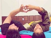 Rhea Chakraborty ने सोशल मीडिया पर शेयर की तस्वीर, लिखा- प्यार ताकत है