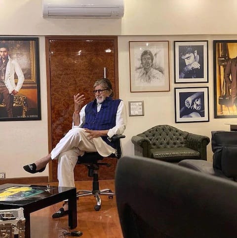 Amitabh Bachchan House: अंदर से बेहद शानदार है अमिताभ बच्चन का बंगला जलसा, देखें Inside Photos Amitabh Bachchan House: अंदर से बेहद शानदार है अमिताभ बच्चन का बंगला जलसा, देखें Inside Photos