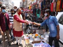 दिल्लीः मेयर ने चलाया कोरोना जागरुकता अभियान, लोगों से गाइडलाइंस का पालन करने की अपील