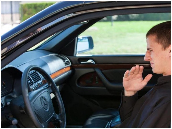 Tips: Best way to remove odors and smells from car auto tips Tips: अगर आपकी कार में भी आती है बदबू, तो ऐसे पाएं इस समस्या से छुटकारा