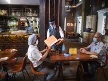 राजधानी में अब रेस्टोरेंट और मीट शॉप पर झटका या हलाल की जानकारी देना अनिवार्य, NDMC ने पास किया प्रस्ताव