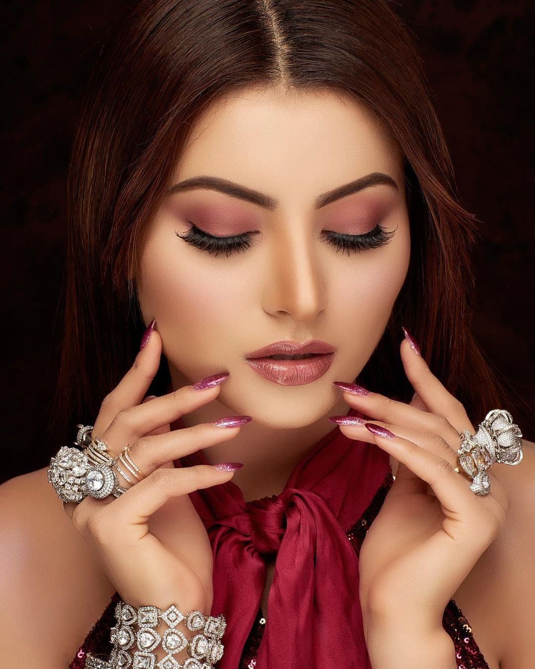 Urvashi Rautela ने रेड कार के साथ व्हाइट ड्रेस में कराया फोटोशूट, देखें ये वीडियो Urvashi Rautela Share News Video With Red Car Photoshoot Urvashi Rautela ने रेड कार के साथ व्हाइट ड्रेस में कराया फोटोशूट, देखें ये वीडियो