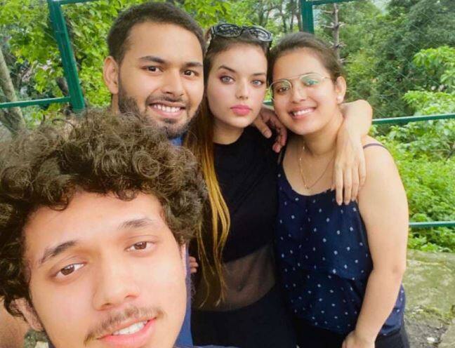 ईशा नेगी ने इस तस्वीर को शेयर करते हुए कैप्शन में लिखा था, 