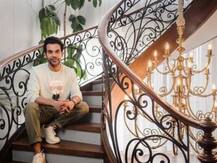 इतने आलीशान घर में रहते हैं Rajkummar Rao, डिज़ाइन और आर्टवर्क देखकर आपका मन भी खुश हो जाएगा