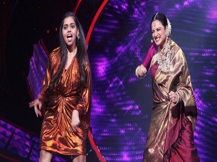 Indian Idol 12 के मंच पर नजर आएंगी Rekha, 'हम्मा हम्मा' गाने पर डांस से मचाएंगी धमाल Indian Idol 12: actress Rekha dances on the song Humma Humma with sneakers Indian Idol 12 के मंच पर नजर आएंगी Rekha, 'हम्मा हम्मा' गाने पर डांस से मचाएंगी धमाल