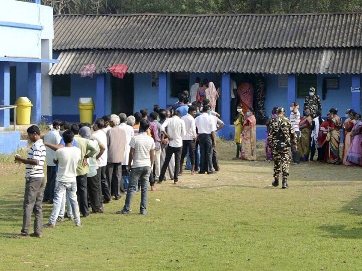 Assembly Election 2021 Phase 2 voting percentage: Bengal witnesses 80.43% polling, Assam sees 76.96% turnout Bengal-Assam Voting: दूसरे चरण में बंगाल और असम में भारी वोटिंग, हिंसा की छिटपुट खबरें आईं सामने