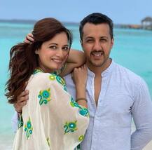 Good News! शादी के डेढ़ महीने बाद दीया मिर्जा ने किया बेबी बंप फ्लॉन्ट, प्रियंका से लेकर अनुष्का ने दी बधाई