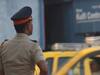 दूसरी जाति की महिला के साथ बस में सफर कर रहे शख्स पर धारदार हथियार से हमला
