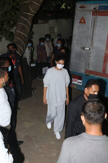 शूटिंग के बाद काफी थकी नजर आईं Deepika Padukone, ओवरसाइज आउटफिट में हुईं स्पॉट