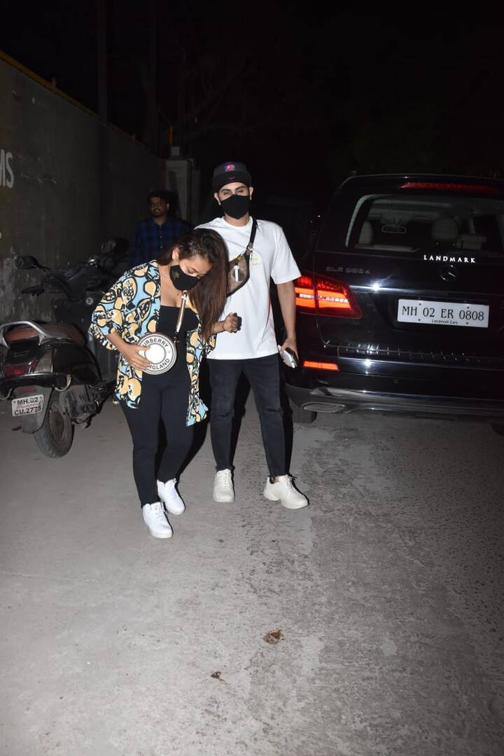 आगे की स्लाइड्स में देखिए इनकी कुछ और खूबसूरत तस्वीरें.  (Photo Credit: Manav Manglani)