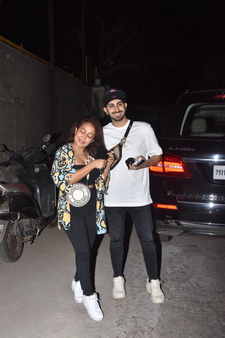 दोनों ही सोशल मीडिया पर खूब एक्टिव रहते हैं और आए दिन एक दूसरे के साथ अपनी खूबसूरत तस्वीरें और वीडियो शेयर करते रहते हैं.  (Photo Credit: Manav Manglani)
