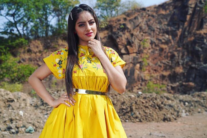 बता दें कि दीपिका को स्टार प्लस के शो 'दीया और बाती हम ' से पॉपुलैरिटी मिली थी. इस शो में दीपिका ने आईपीएस ऑफिसर का रोल प्ले किया था.