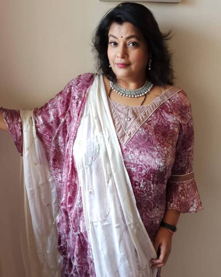 'तारक मेहता का उल्टा चश्मा' फेम अंबिका रंजनकर ने भी एक फोटो शेयर कर लोगों को ईस्टर की शुभकामनाएं दी हैं.