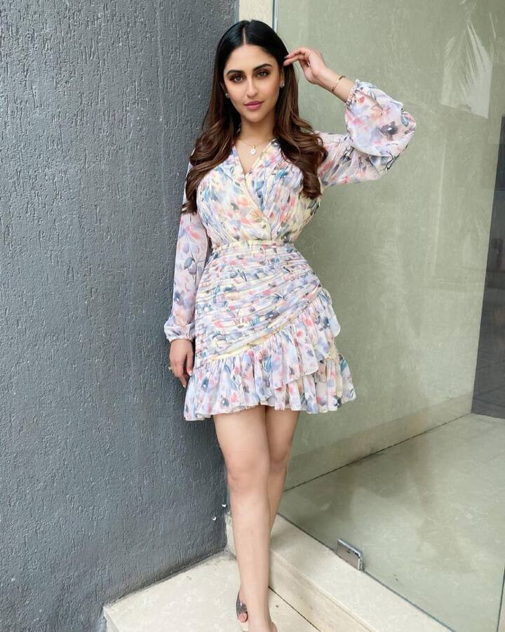 फेमस एक्ट्रेस क्रिस्टल डिसूजा इन दिनों कनाडा में रह रही हैं. उन्होंने अपनी फॅमिली के साथ ईस्टर सेलिब्रेट किया. उन्होंने इंस्टाग्राम पर फोटोज शेयर कर फैंस को बधाई दी है.