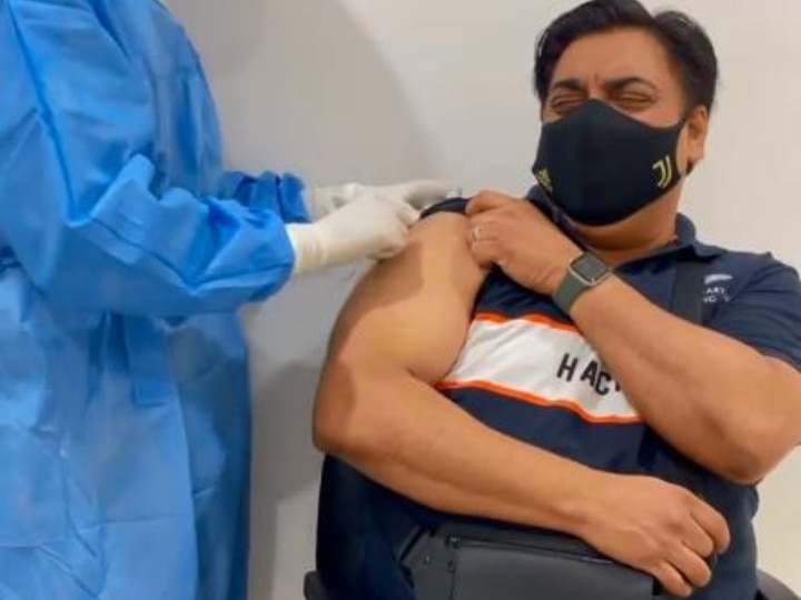 Ram Kapoor praised frontline workers by sharing funny video injected corona vaccine राम कपूर ने लगवाया कोरोना वैक्सीन का पहला डोज, मजेदार वीडियो शेयर कर की फ्रंटलाइन वर्कर्स की तारीफ