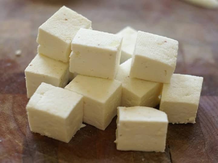 Health Tips Side Effects Risks of Consuming Too Much paneer Health Tips: पनीर खाने के फायदे तो बहुत सुने होंगे, यहां जानिए इसके साइड इफेक्ट