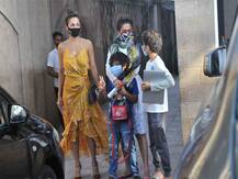 Amrita Arora और उनके दोनों बेटों के साथ नजर आईं Malaika Arora, देखें Photos