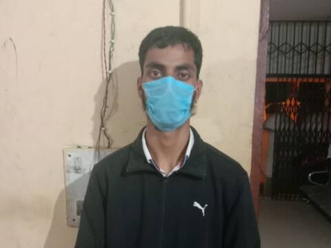 जम्मु-कश्मीर पुलिस को मिली बड़ी सफलता, इस्लामिक स्टेट के एक आतंकी को किया गिरफ्तार जम्मु-कश्मीर पुलिस को मिली बड़ी सफलता, इस्लामिक स्टेट के एक आतंकी को किया गिरफ्तार