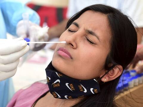 कोरोना की मार-देश में हाहाकार: जानिए महाराष्ट्र-दिल्ली और यूपी समेत सबसे ज्यादा प्रभावित राज्यों का लेखा जोखा कोरोना की मार-देश में हाहाकार: जानिए महाराष्ट्र-दिल्ली और यूपी समेत सबसे ज्यादा प्रभावित राज्यों का लेखा जोखा
