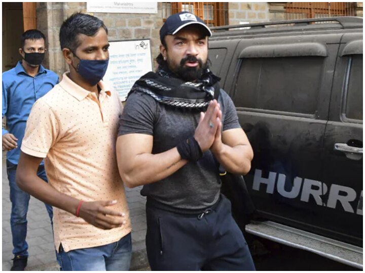 Actor Ajaz Khan, Arrested In Drugs Case, Tests Positive For Covid 19 ड्रग्स मामले में गिरफ्तार Ajaz Khan की कोरोना रिपोर्ट पॉजिटिव, जांच कर रहे NCB के अधिकारियों का भी होगा टेस्ट