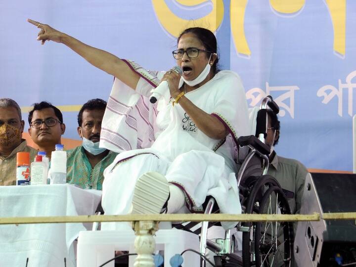 ममता बनर्जी बोलीं- मैं चंडी पाठ भी करती हूं और ला-इलाहा भी बोलती हूं क्योंकि... west bengal election 2021: Mamata Banerjee on Chandi Path and La Ilaha ममता बनर्जी बोलीं- मैं चंडी पाठ भी करती हूं और ला-इलाहा भी बोलती हूं क्योंकि...
