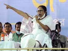 ममता बनर्जी ने अब्बास सिद्दीकी की पार्टी को बताया कोबरा से भी खतरनाक, कहा- बीजेपी से लिया है पैसा