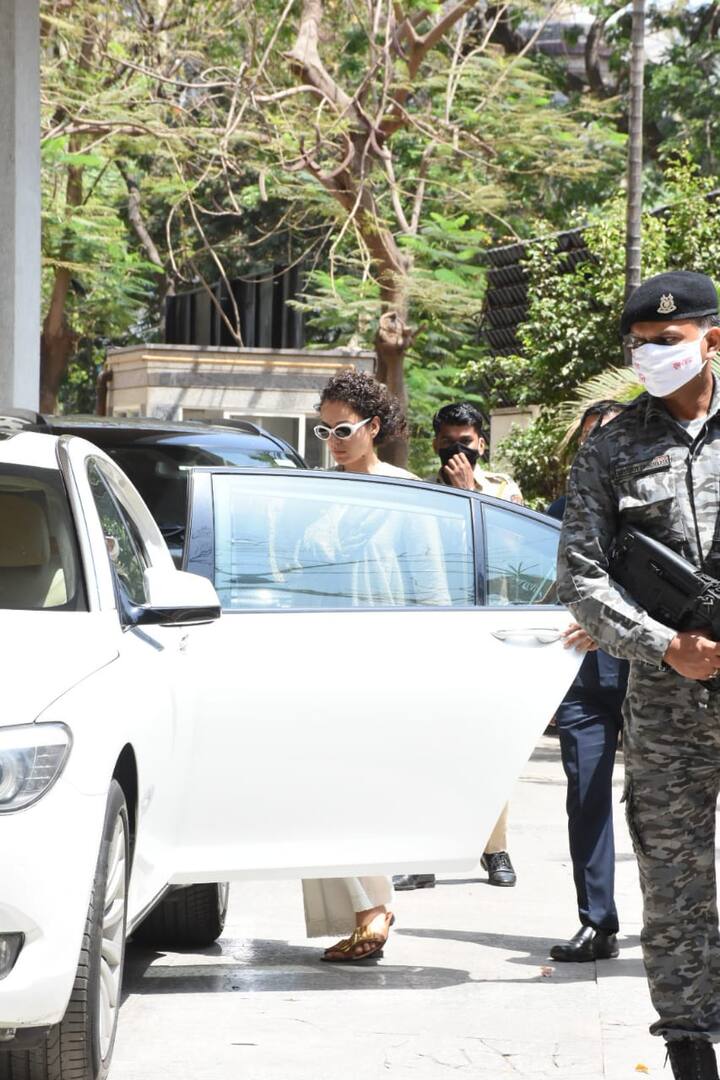 वहीं सिर्फ किश्वर ही नहीं बल्कि उनके पति सुयश ने भी कमेंट करते हुए लिखा - दुनिया को तो ज्ञान सबसे पहले दिया जाता है. लेकिन मूर्खता चरम पर है. 