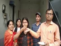 मोतिहारी की पूजा बनी बिहार बोर्ड मैट्रिक की टॉपर, डॉक्टर बनकर करना चाहती है लोगों की सेवा